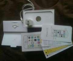 Caja de iPhone 5s con Llave de Sim