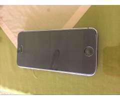 iPhone 5S con Forro Deportivo
