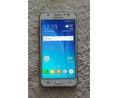SAMSUNG GALAXY J5 De 16GB Como nuevo