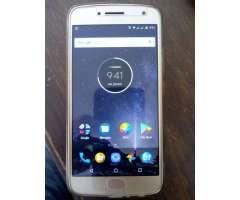 Moto G5 Plus 32 gb NEGOCIABLE EN PERFECTO ESTADO
