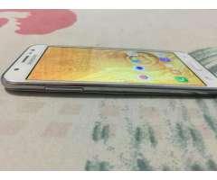 Vendo Samsung J5.