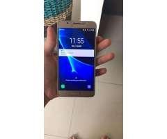 Vendo samsung J7 METAL 5 meses de uso con audifonos, cargador y garantia hasta diciembre 2018 e...