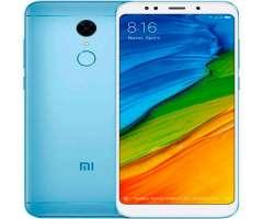 Celular Xiaomi Redmi 5 3GB RAM 32GB ROM Pantalla HD de 5.7 Pulgadas 4G LTE Estuche Incluído