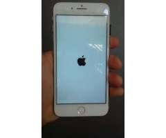 iPhone 8 Plus
