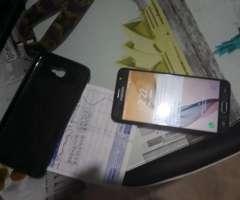 Vendo J7 Prime con Factura Y Aún Garant