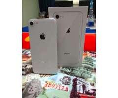 Iphone 8 64 gb practicamente nuevo sin un solo rayon