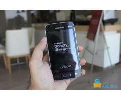 Samsung J1,mini prime,en perfecto estado,libre y es doble sim, le funciona todo