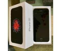 iPhone SE 16Gb Model A1723 Negro