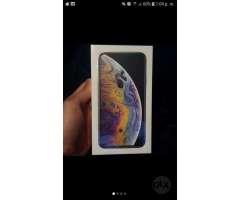 iPhone Xs Silver 64 Gb