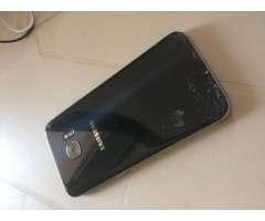 Samsung S7 Edge,de 32 GB Y 4 de Ram,se golpeo y le quedo esa media luz,pero le funciona todo,pe...