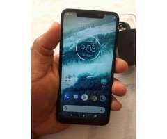 Motorola Moto One