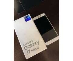 Vendo Samsung Galaxy J7 Prime