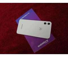 Motorola Moto One