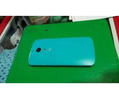 Moto G2 con 2 Tapas ,2 Forros Y Caja