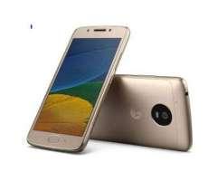 MOTO E 4 PLUS DORADO 220.000
