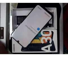 Samsung A30 Totalalmente nuevo 4gbram 64gb dualcamara factura y garantia