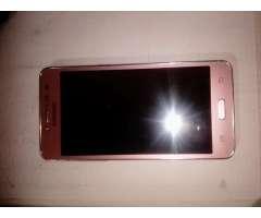 Se vende un celular de marca samsung galaxy  J2