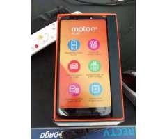 Vendo Moto E5 Play Negro