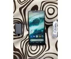 Lenovo Moto One 4GB RAM, 64GB Internas. 1 Sola Sim Libre. Precio  420.000.