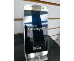 Samsung galaxy s7 con 4 de ram y 32 de interna.