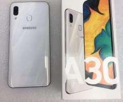 Samsung A30 Nuevo de 64 Gigas